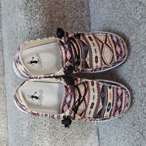 COPY - Aztec pink kayaks Size 7